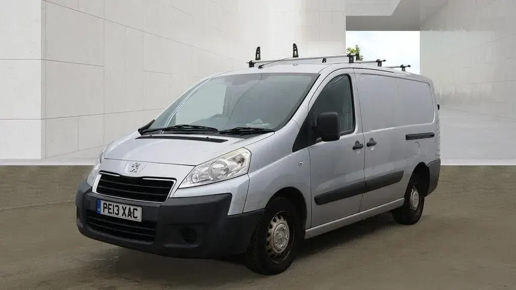 Used Peugeot Expert 128 HP (94 kW) 2013 Silver Van