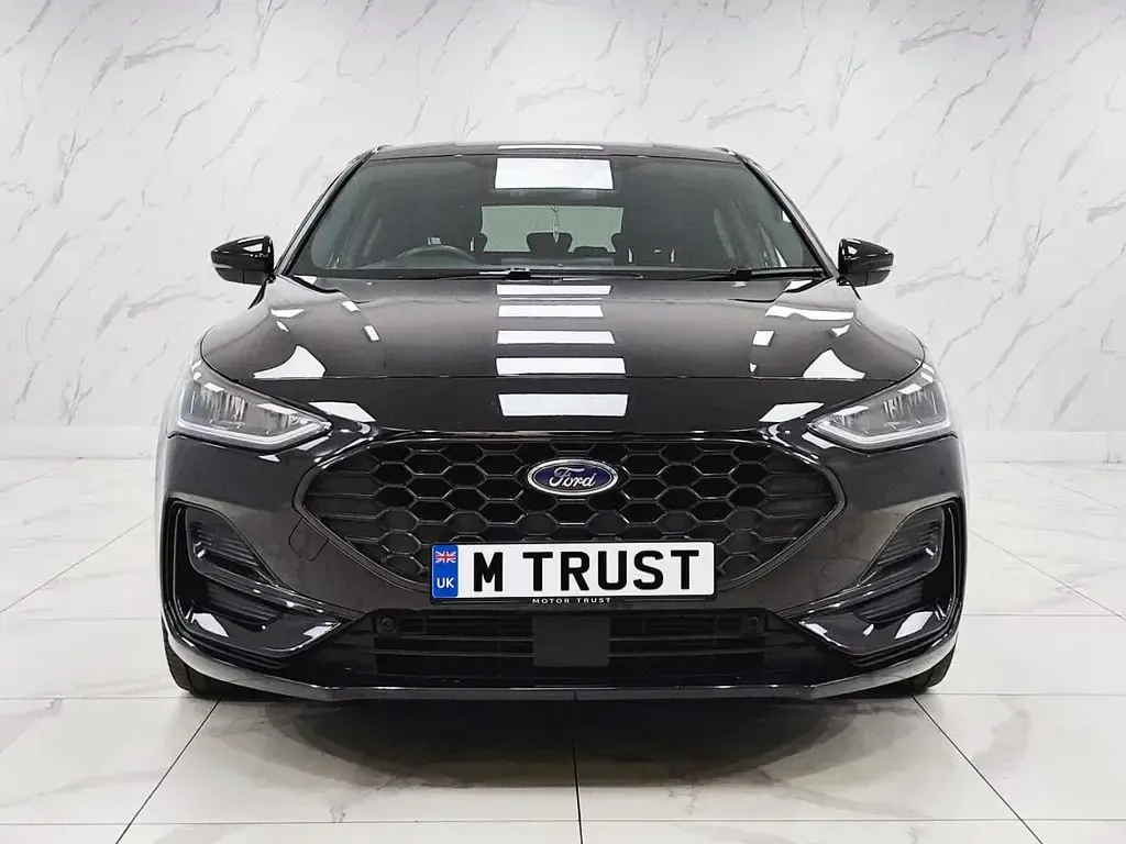 Used Ford Focus ST-Line X 155 HP (114 kW) 2023 Black Hatchback