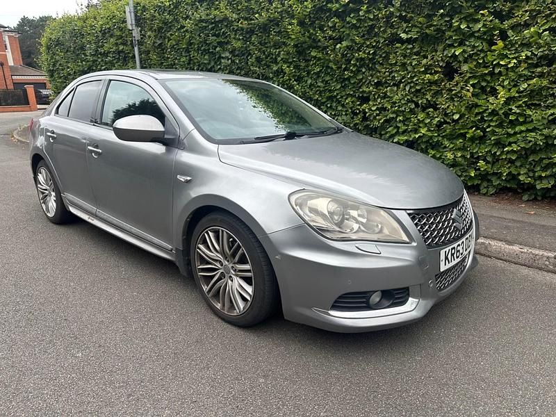Silver Used 2013 Suzuki Kizashi Sport Sedan | £3,750 - Image 1/4