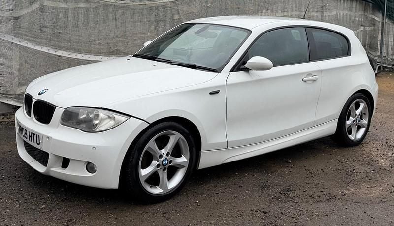 Used BMW 118 M Sport 143 HP (105 kW) 2009 White Hatchback
