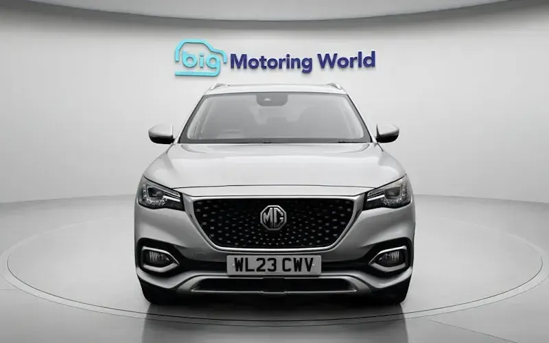 Used MG HS Exclusive 162 HP (119 kW) 2023 Silver SUV