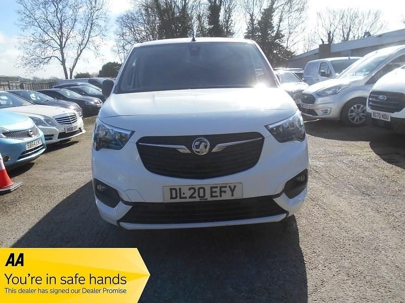Used Vauxhall Combo Sportive 2020 White MPV