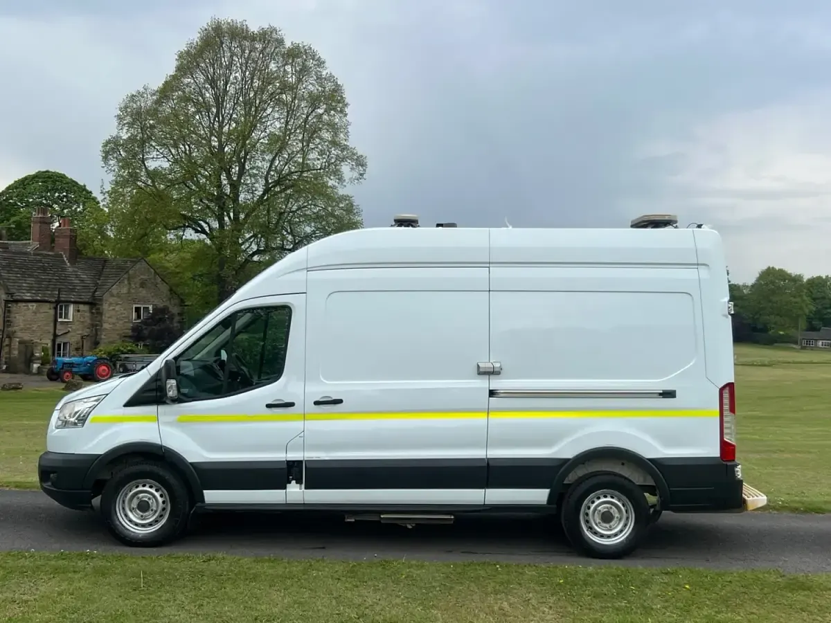 Second-hand Ford Transit 125 CP (91 kW) 2016 Alb Van