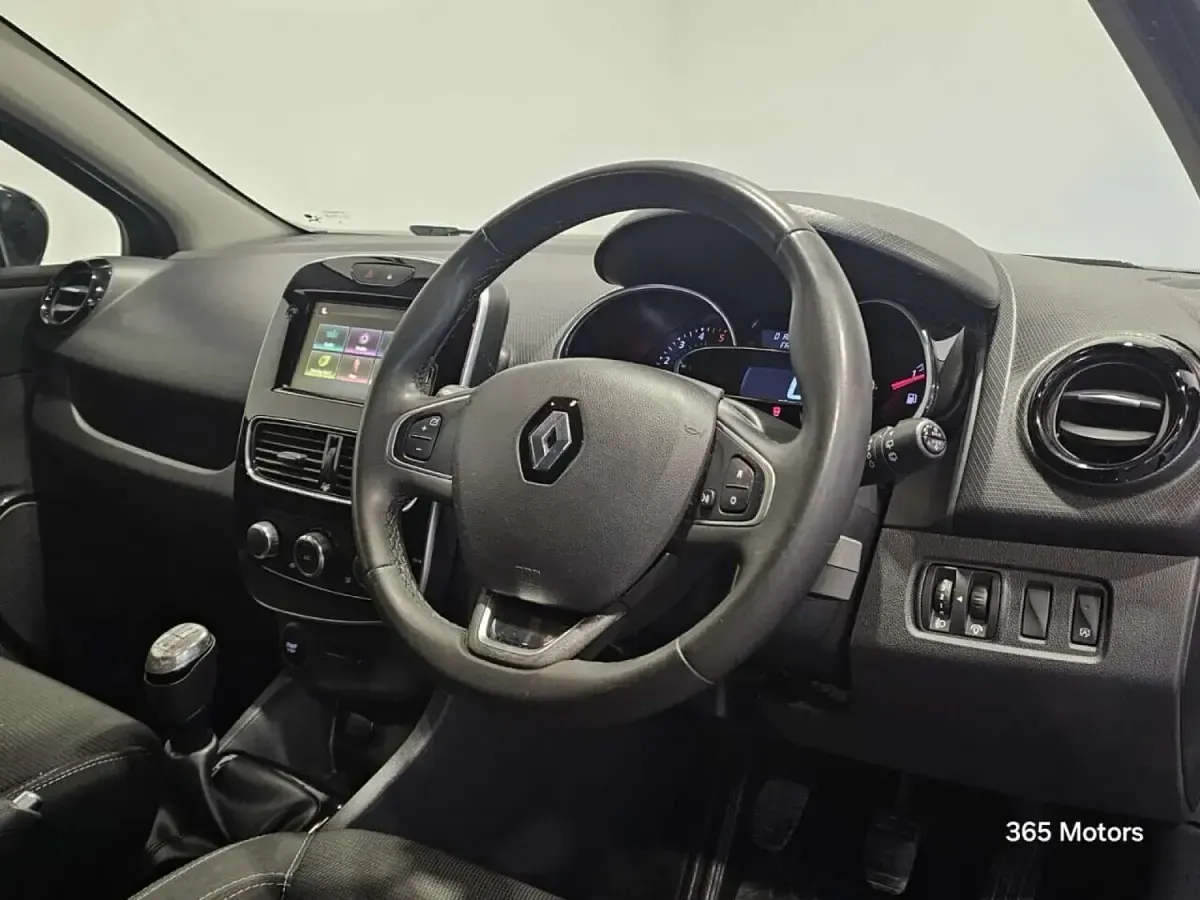 Used Renault Clio Iconic 110 HP (80 kW) 2019 Black Hatchback