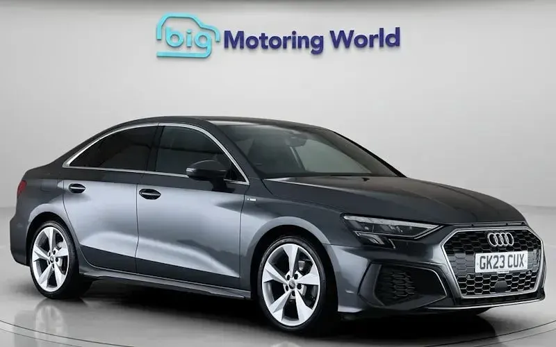 Usado Audi A3 S-Line 150 HP (110 kW) 2023 Sedan