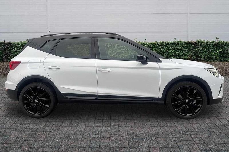 New Seat Arona FR 113 HP (83 kW) 2025 Glacial white SUV