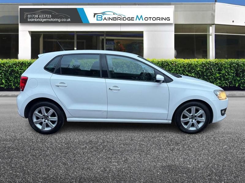 Used VW Polo Edition 60 HP (44 kW) 2014 White Hatchback