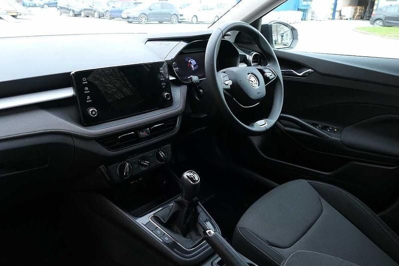 Used Skoda Fabia Colour Edition 79 HP (58 kW) 2024 Candy white black magic pearl effect Hatchback