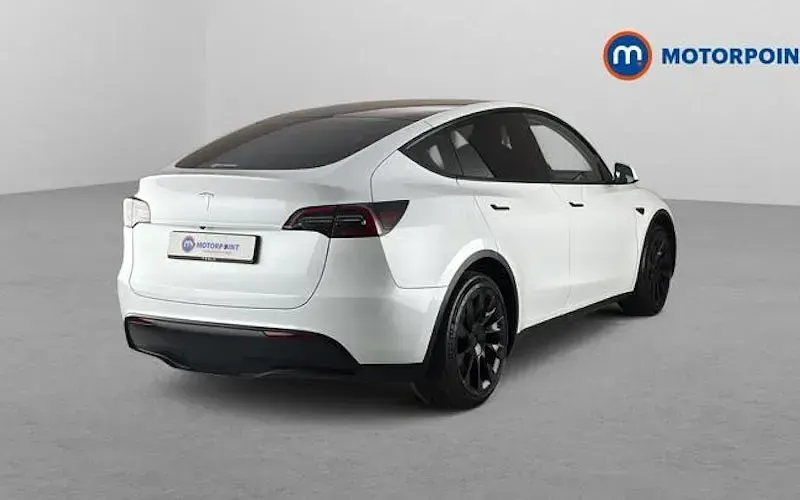 Used Tesla Model Y Standard Range 219 kW (299 HP) 2023 White SUV
