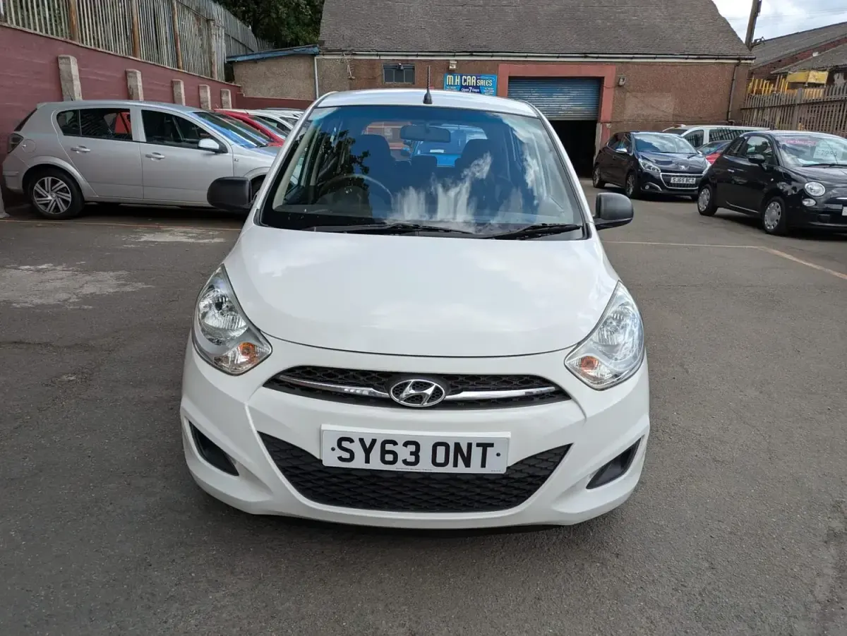 Used Hyundai i10 Classic 2013 White Hatchback