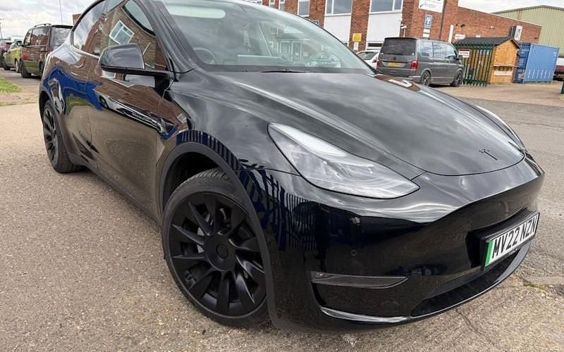 Used Tesla Model Y Long Range AWD 286 kW (389 HP) 2025 SUV