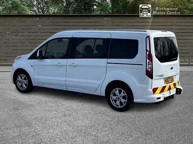 Used Ford Tourneo Connect Titanium 120 HP (88 kW) 2017 White MPV