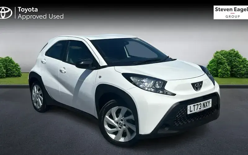 Used Toyota Aygo X PURE 72 HP (52 kW) 2024 SUV