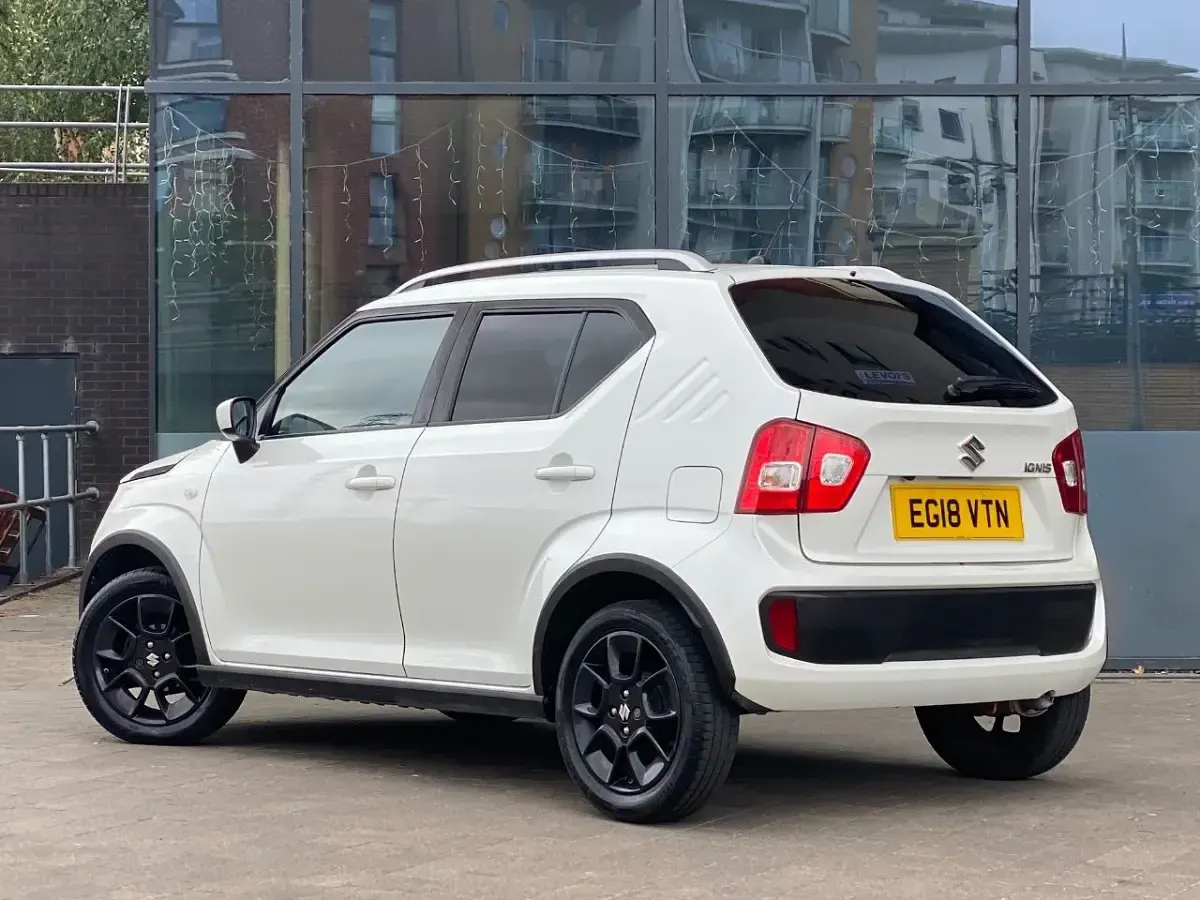 Used Suzuki Ignis SZ-T 90 HP (66 kW) 2018 White SUV
