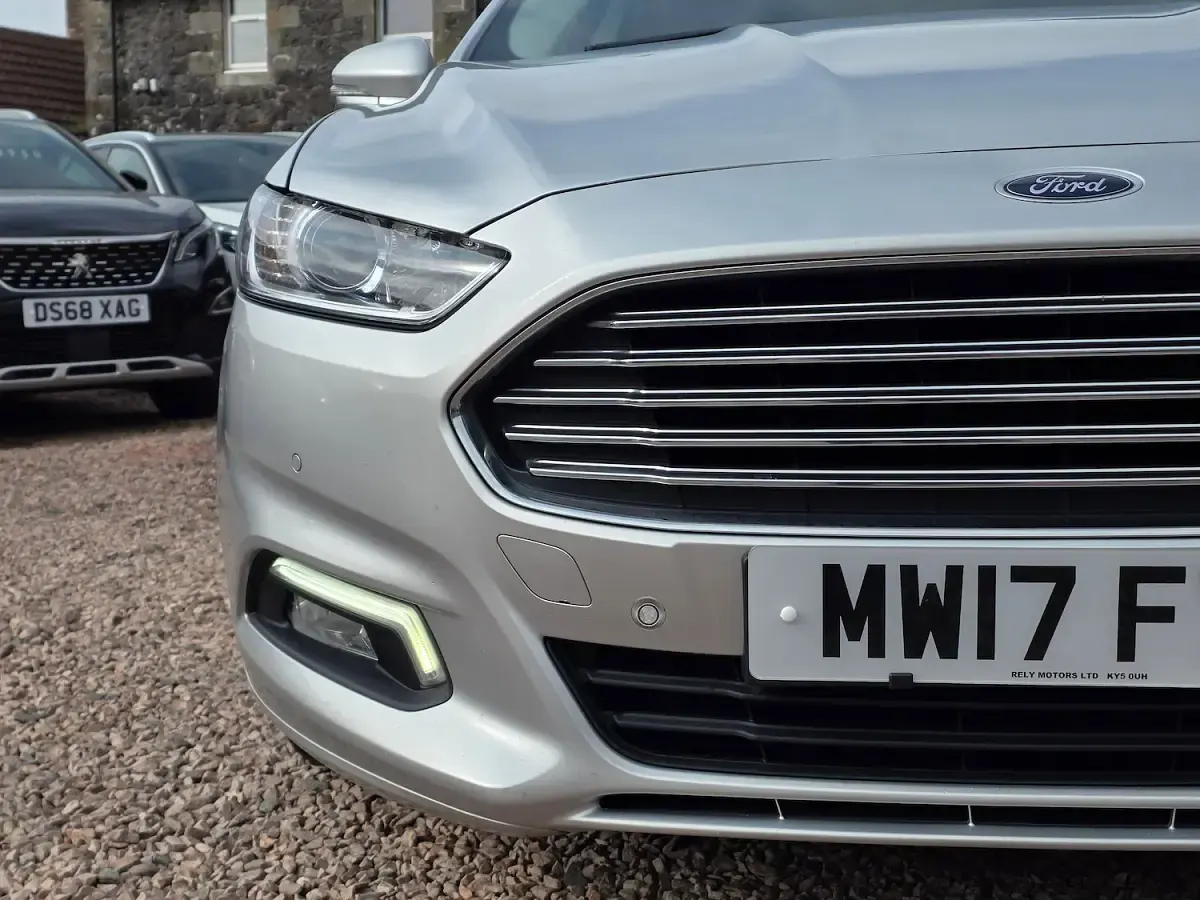Used Ford Mondeo Zetec 150 HP (110 kW) 2017 Silver Estate