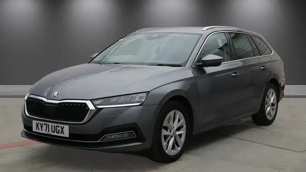 Used Skoda Octavia SE L 150 HP (110 kW) 2022 Grey Estate