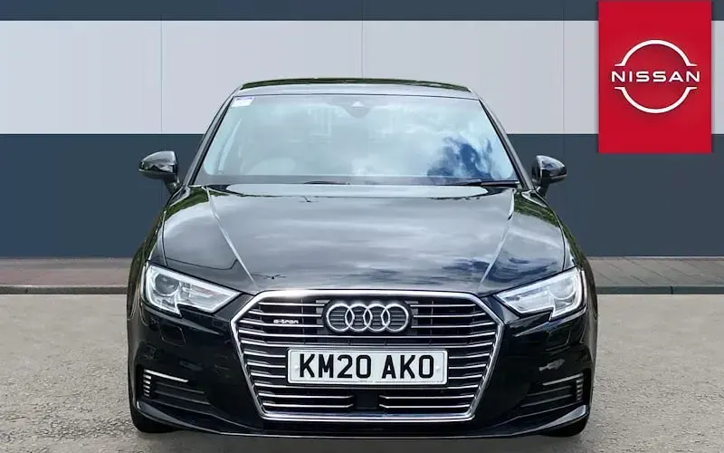 Used Audi A3 e-tron Advanced 204 HP (150 kW) 2020 Black Hatchback