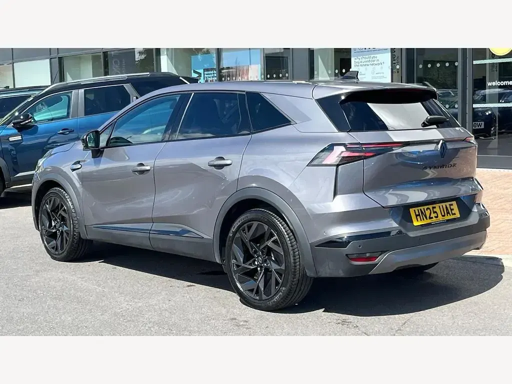 Used Renault Symbioz Iconic Esprit Alpine 143 HP (105 kW) 2025 Grey  SUV