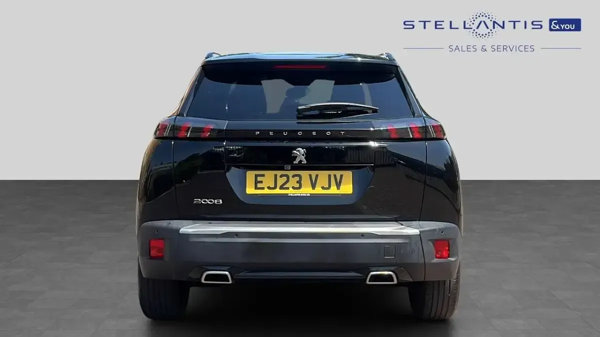 Used Peugeot 2008 Allure+ 129 HP (94 kW) 2023 Black SUV