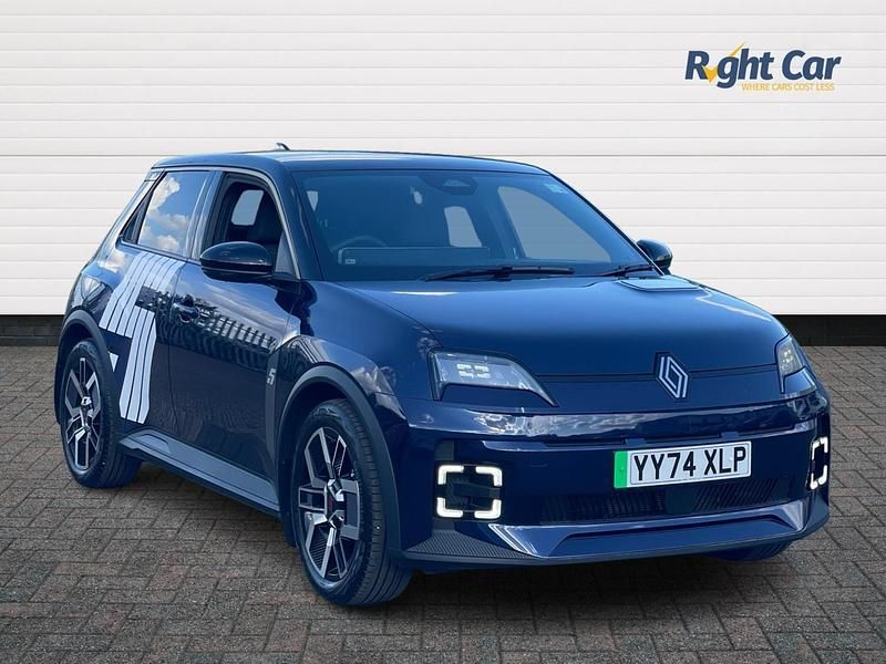 Midnight blue with diamond black New 2025 Renault R5 Techno Hatchback | £25,499 (Fair price) - Image 1/4