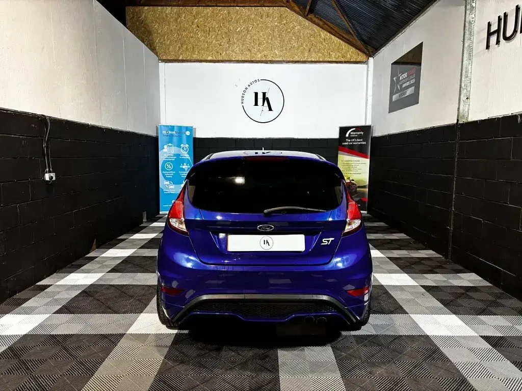 Used Ford Fiesta ST 182 HP (133 kW) 2016 Blue Hatchback