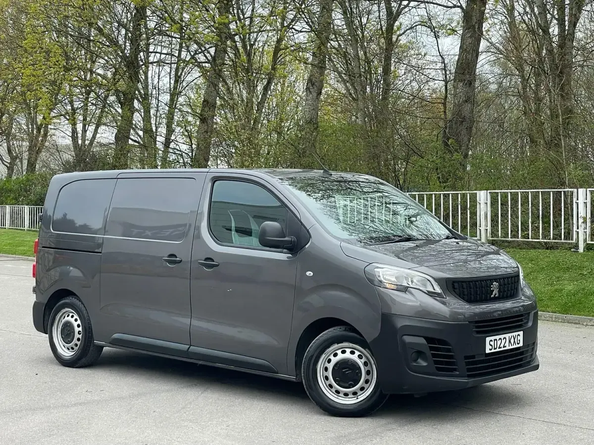 Second-hand Peugeot Expert Premium 2022 Gri Van