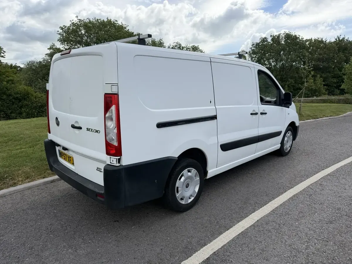 Käytetty Fiat Scudo Comfort 120 HP (88 kW) 2007 Valkoinen Van