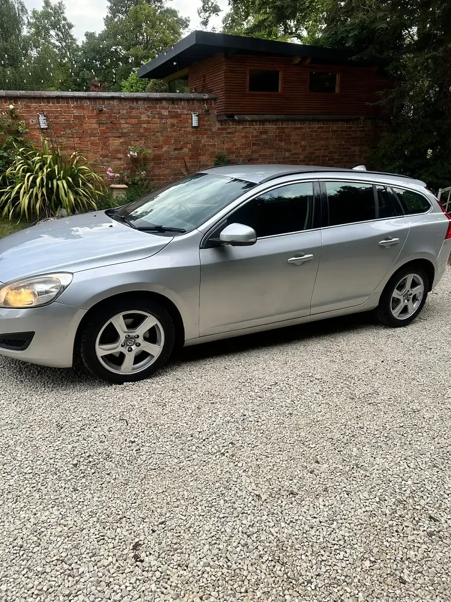 Used Volvo V60 SE 163 HP (119 kW) 2011 Silver Estate