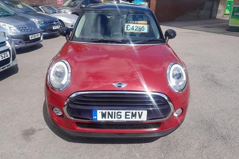 Used Mini Cooper D Hatch 2016 Red Hatchback