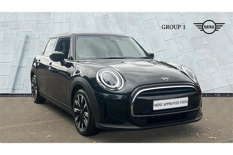 Black Used 2023 Mini Cooper Exclusive Hatchback | £20,895 (Fair price) - Image 1/4