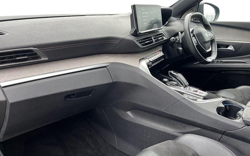 Used Peugeot 5008 Premium 131 HP (96 kW) 2022 SUV