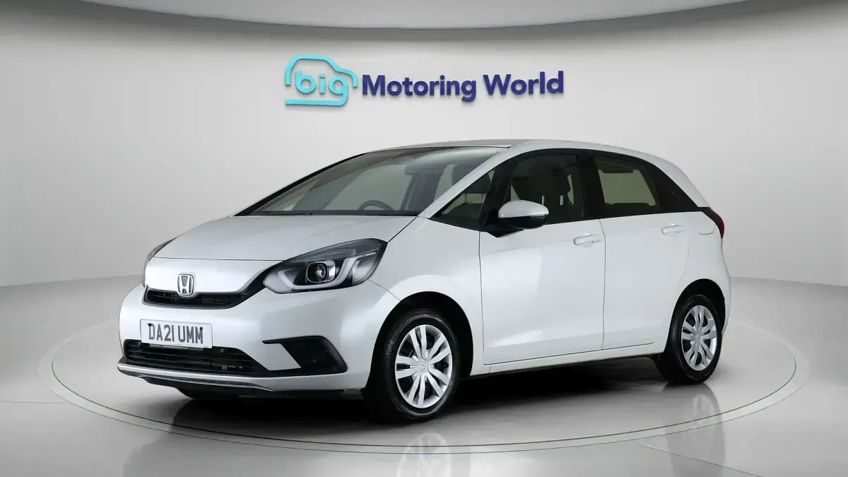Used Honda Jazz SE 107 HP (78 kW) 2021 White Hatchback