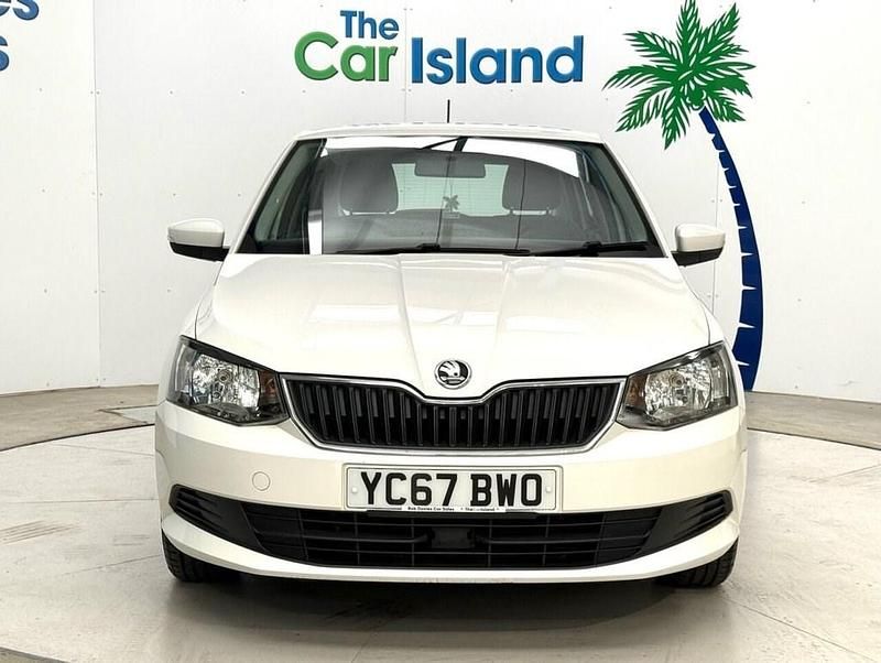 Used Skoda Fabia SE 95 HP (69 kW) 2017 White Hatchback
