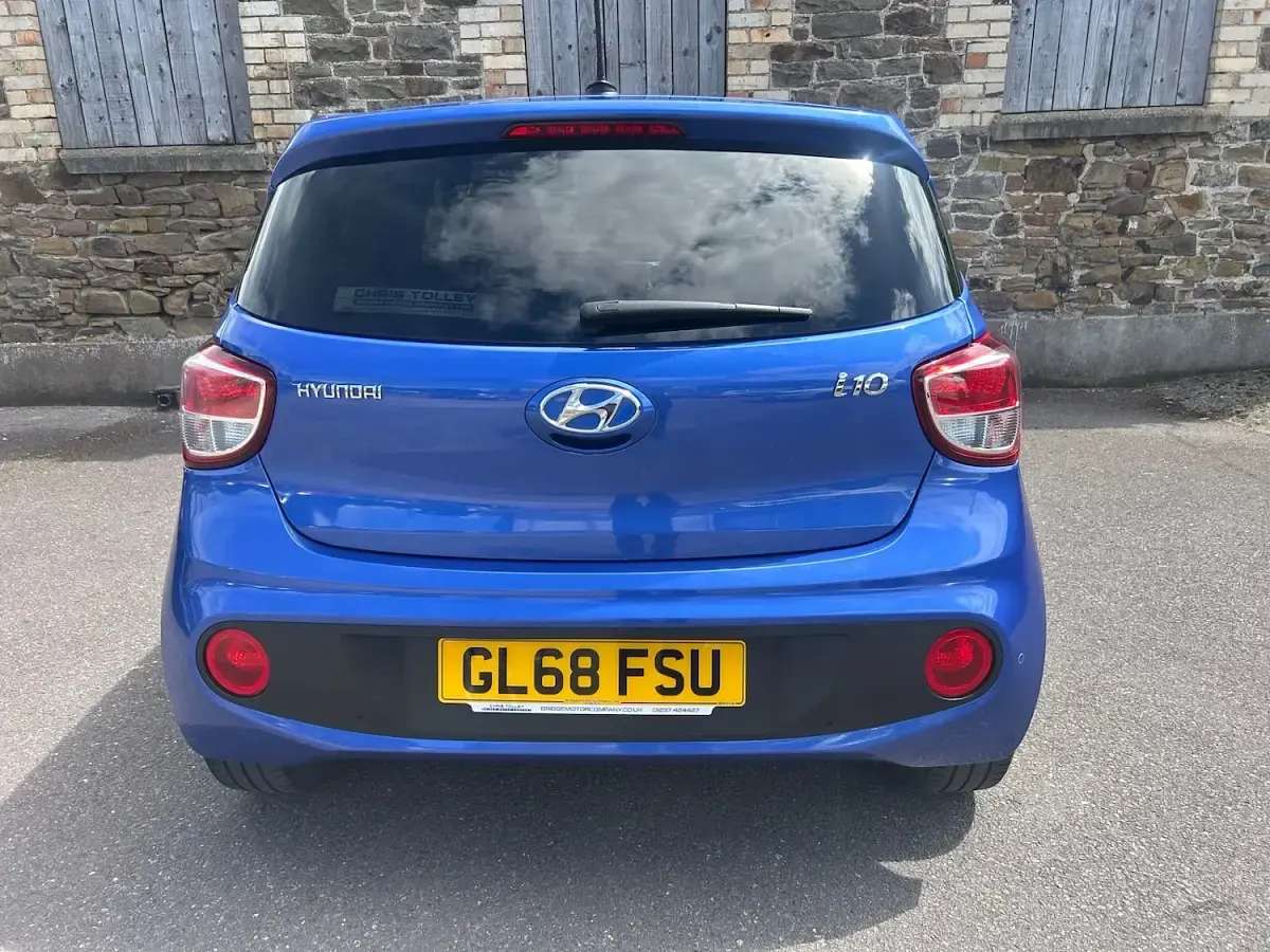 Used Hyundai i10 Premium SE 87 HP (63 kW) 2018 Blue Hatchback