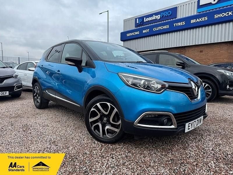 Used Renault Captur Dynamique 90 HP (66 kW) 2017 Blue/black SUV