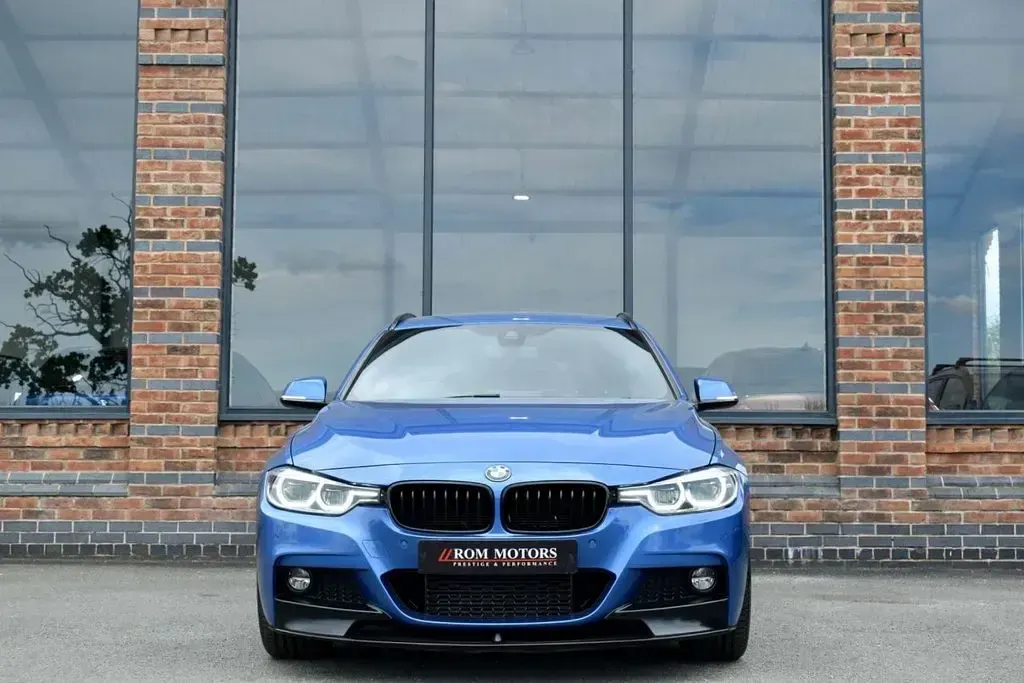 Used BMW 330 M Sport 258 HP (189 kW) 2017 Blue Estate