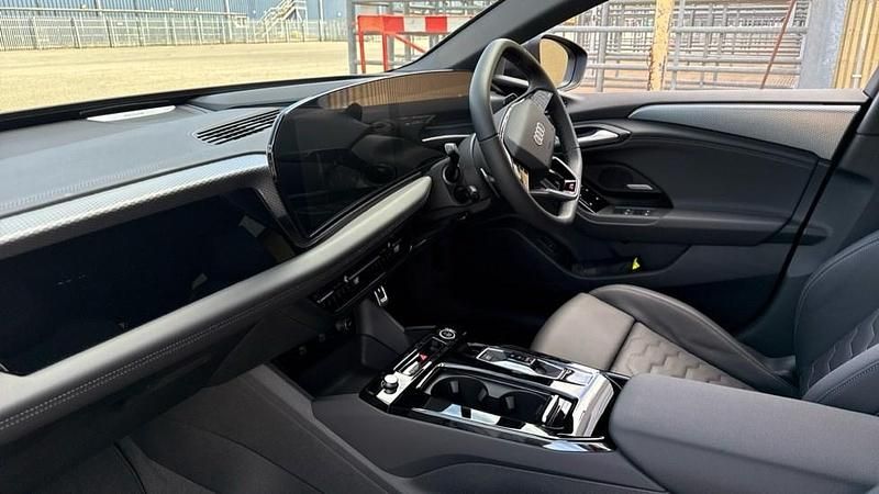 Used Audi A6 e-tron S-Line 269 kW (367 HP) 2025 Grey  Estate