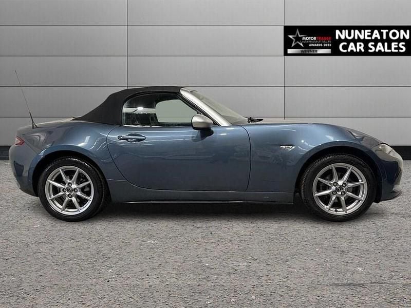Begagnad Mazda MX5 131 HK (96 kW) 2017 Blå Cab