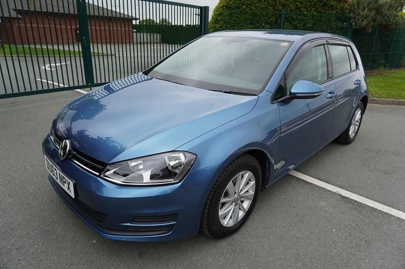 Begagnad VW Golf VII 2014 Halvkombi