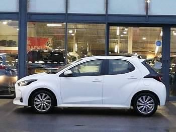 Used Toyota Yaris Hybrid 116 HP (85 kW) 2023 White Hatchback