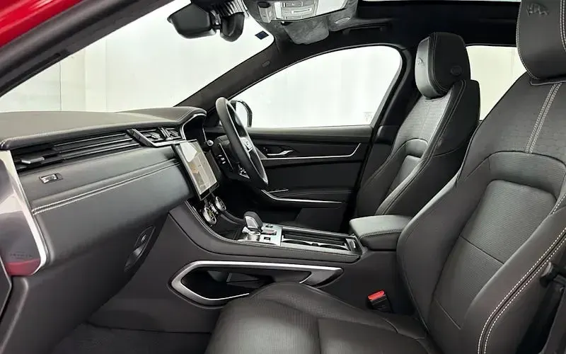 Used Jaguar F-Pace R-Dynamic 204 HP (150 kW) 2024 SUV