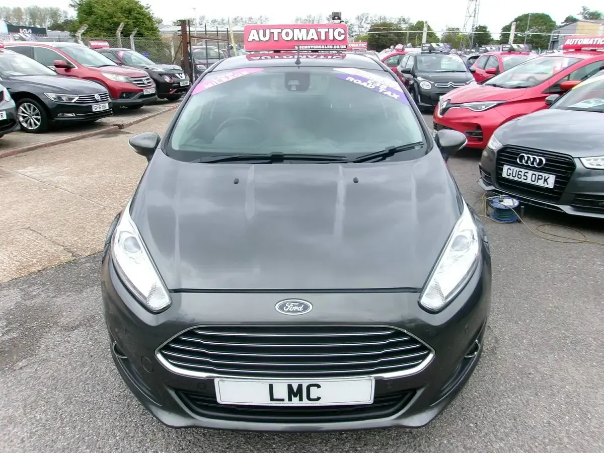 Used Ford Fiesta Titanium X 100 HP (73 kW) 2016 Grey Hatchback