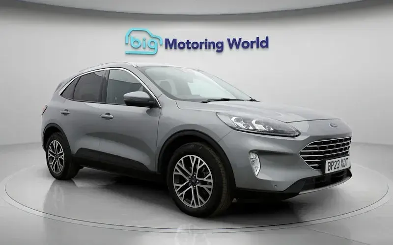 Used Ford Kuga Titanium 150 HP (110 kW) 2023 Silver SUV