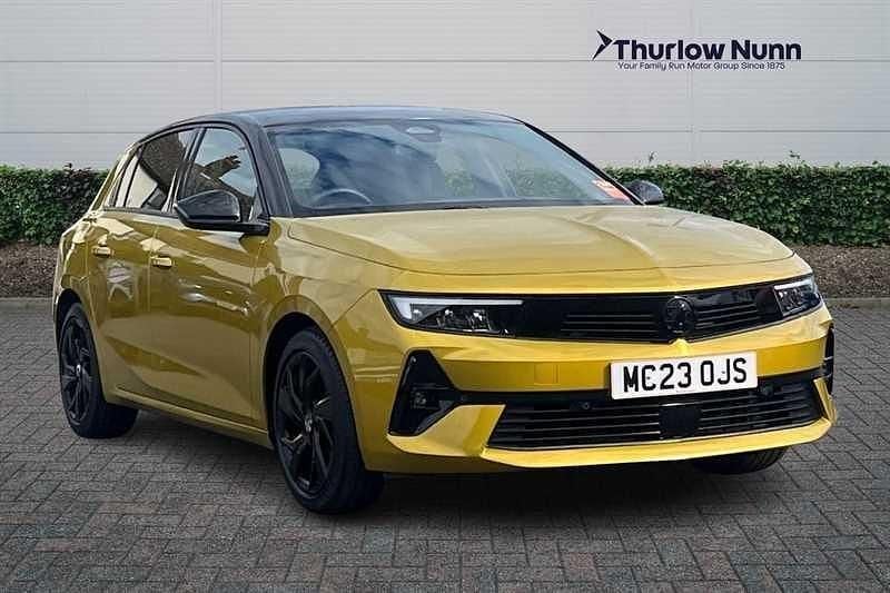 Used Vauxhall Astra S 130 HP (95 kW) 2023 Yellow Hatchback