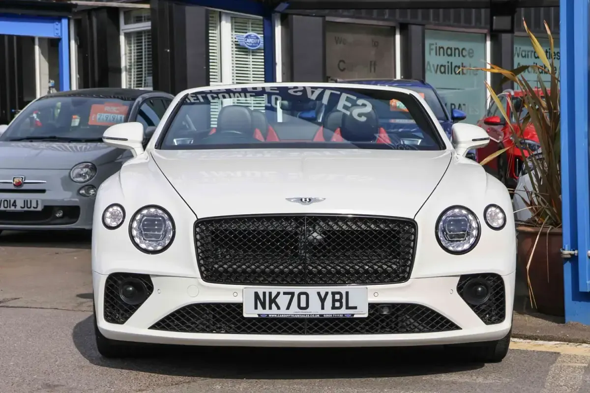 Used Bentley Continental 550 HP (404 kW) 2020 White Cabriolet
