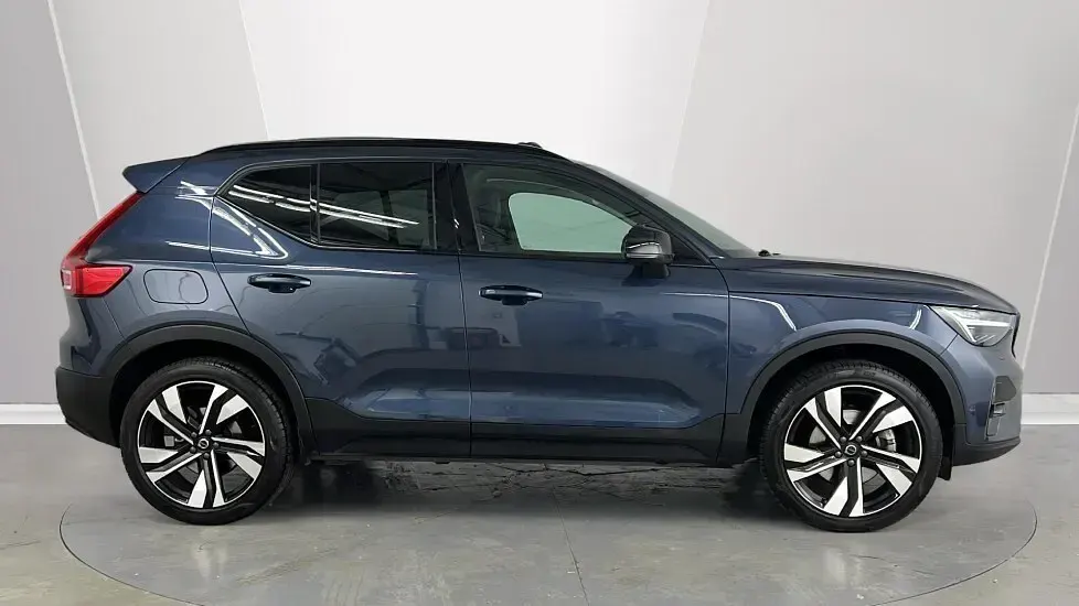 Used Volvo XC40 Ultra 194 HP (142 kW) 2025 Blue SUV