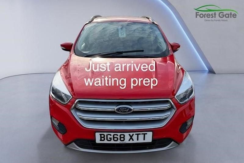 Used Ford Kuga Zetec 120 HP (88 kW) 2018 Red SUV