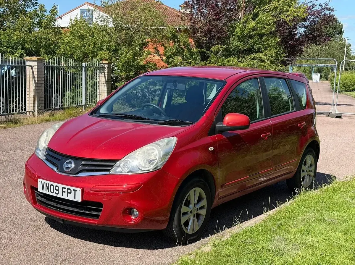 Used Nissan Note Acenta 110 HP (80 kW) 2009 Red Hatchback