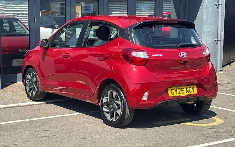 New Hyundai i10 Advanced 63 HP (46 kW) 2026 Red Hatchback