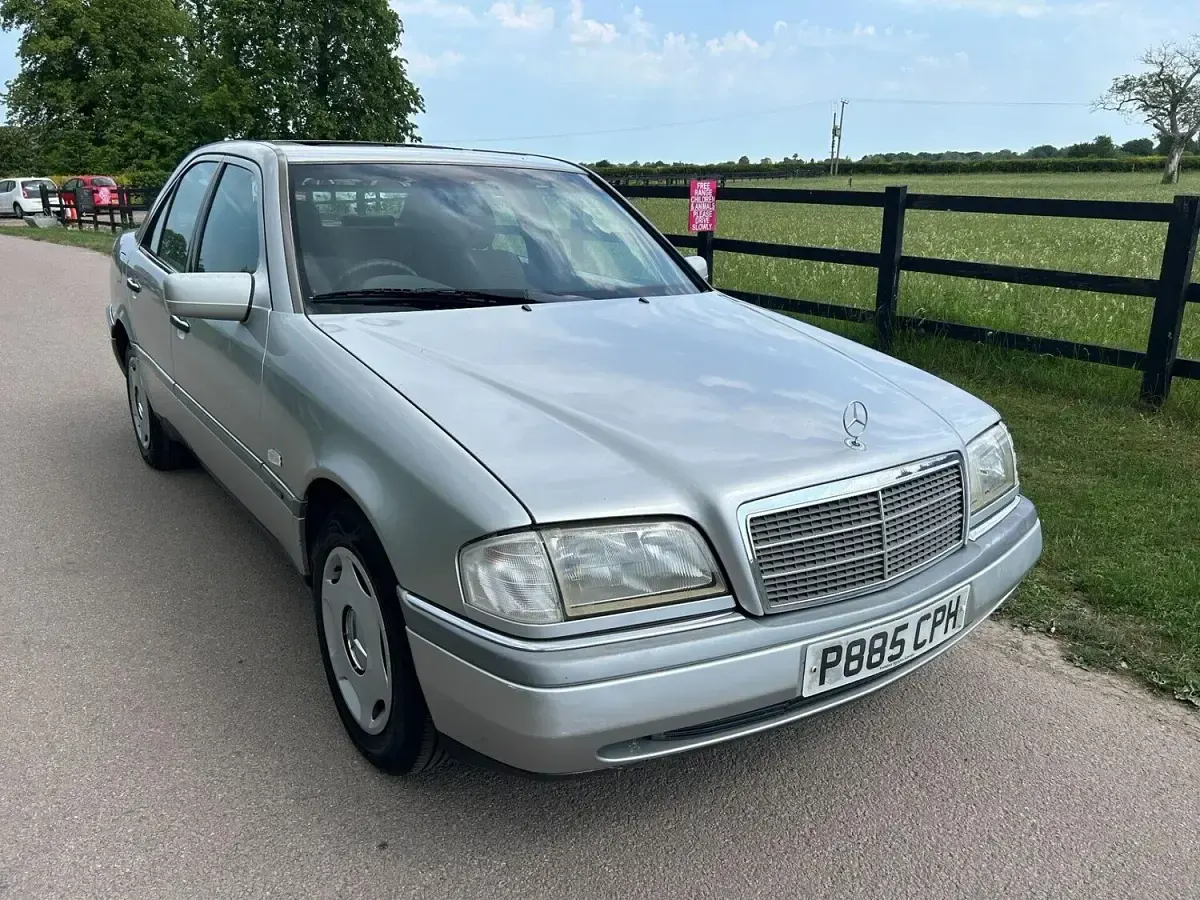Used Mercedes C180 Elegance 1997 Silver Sedan